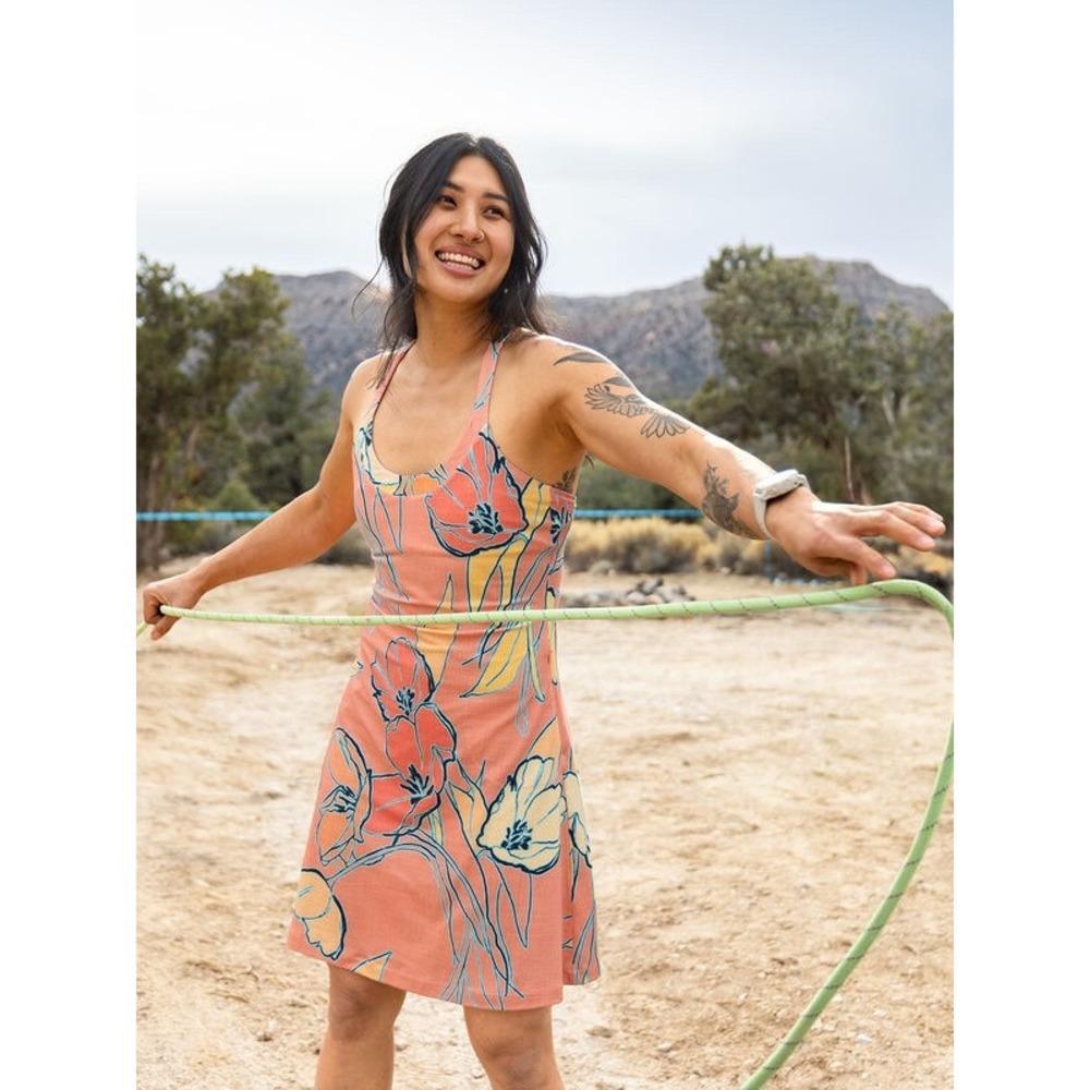 Title Nine Yes Dress Tulip Bloom Orange Floral SwiftSnap Performance Mini Medium